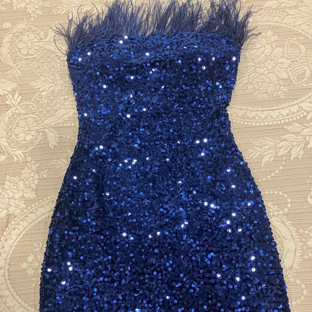 B. DARLIN PARTY DRESS SIZE 3/4 BLUE